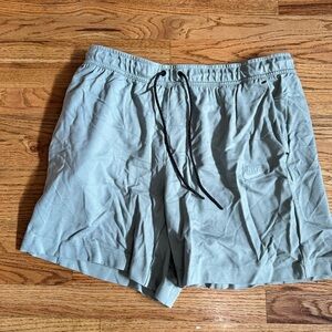 Nike size XL MENS SHORTS mint color